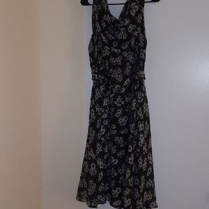 Roz & Ali floral black and white 22